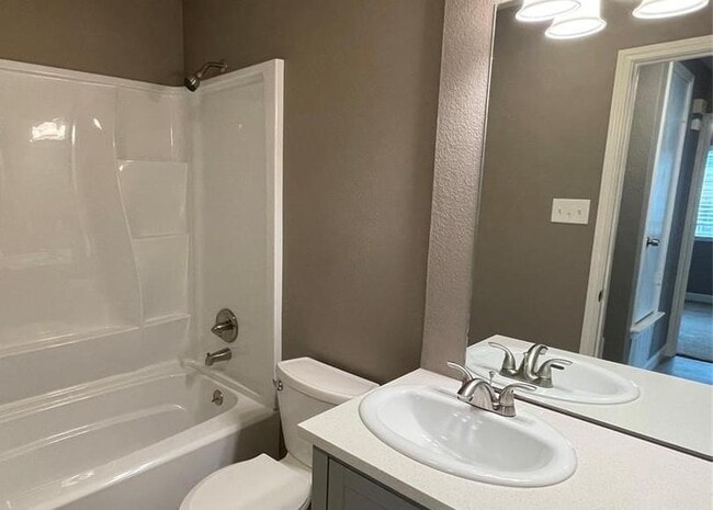 Building Photo - 12327 Limerick Ave