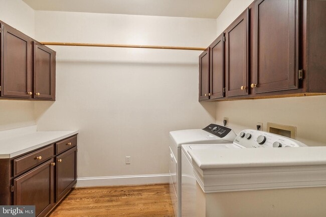 Building Photo - 2527 Hunter Mill Rd