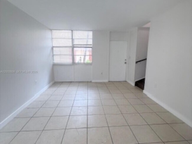 Building Photo - 5966 SW 68th St