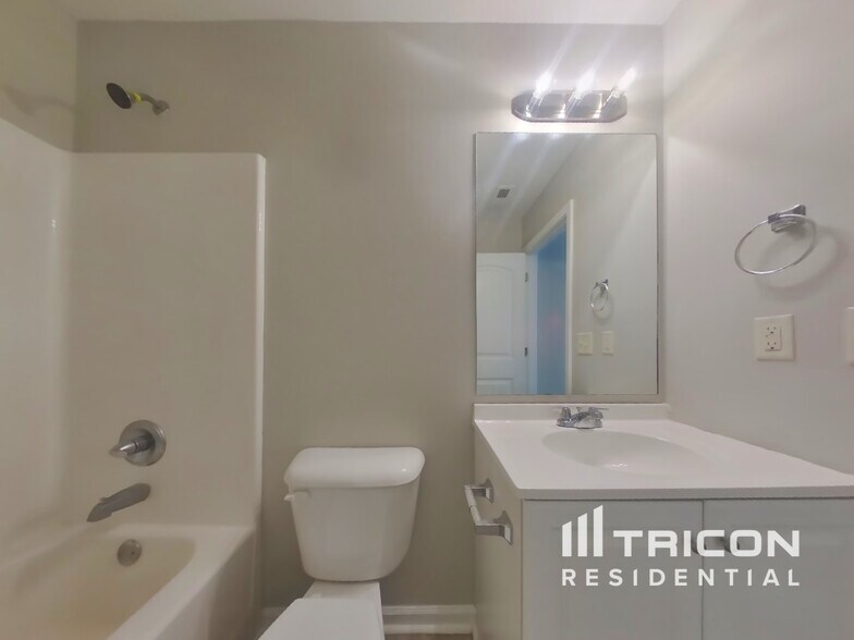 Building Photo - 47 Wyndham Ct