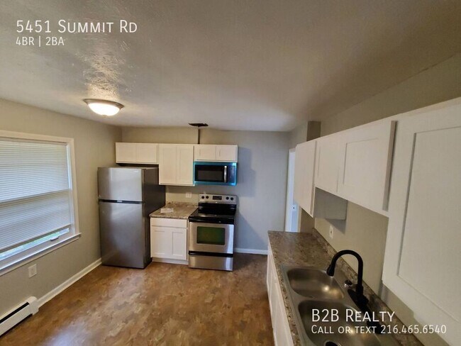 Building Photo - 5451 Summit Rd