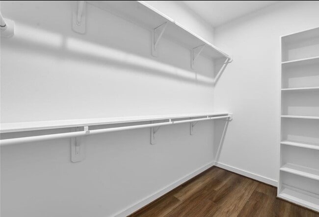 Building Photo - 207 Edgewood St