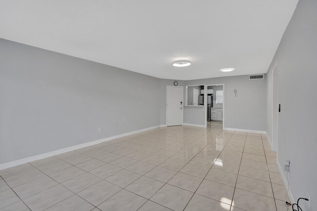 Building Photo - 109 Wettaw Ln