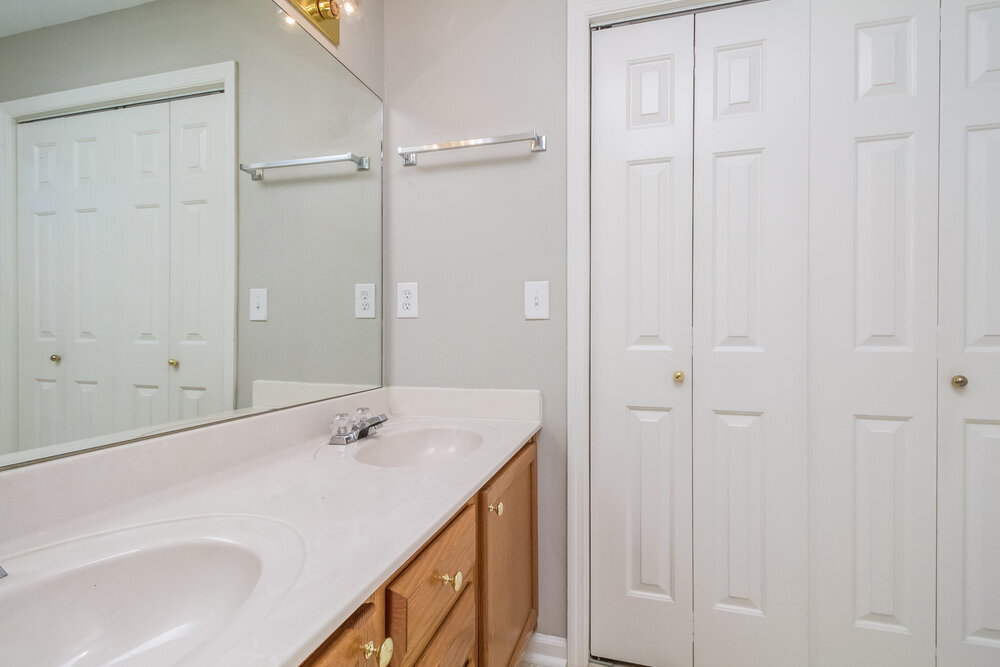 Building Photo - 607 Doral Pointe
