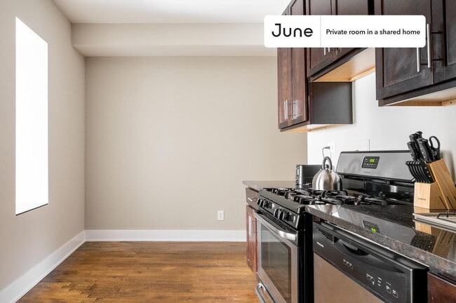 Building Photo - Room in Shared 3 bed/1 bath home
