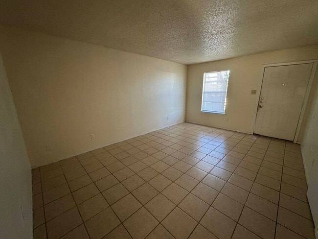 Interior Photo - 2010 Cedarhill Dr