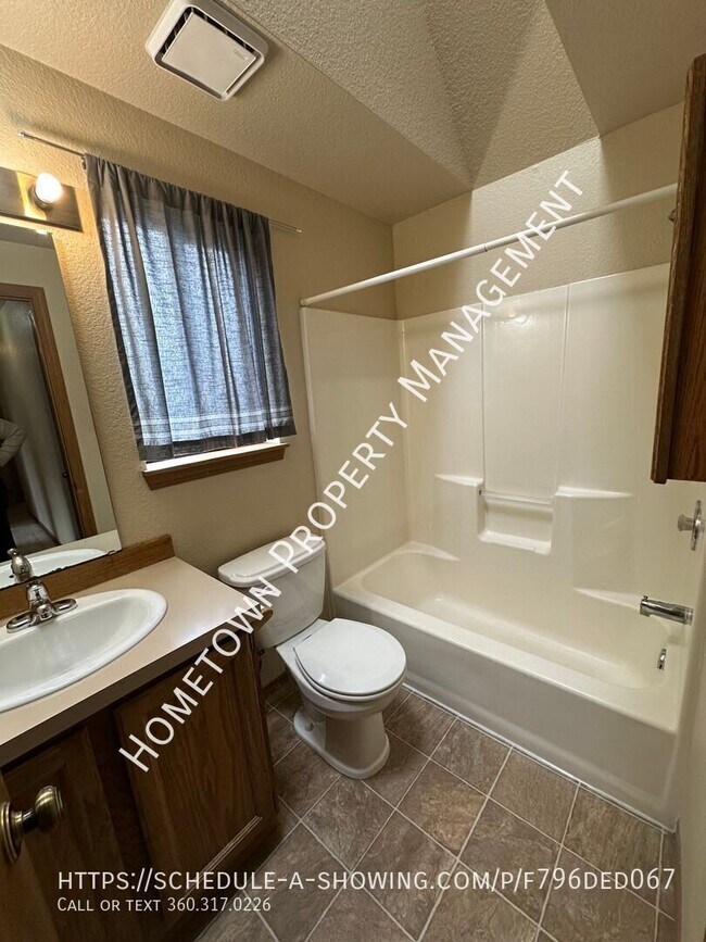 Building Photo - 5943 55th Way SE