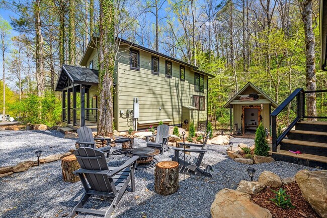 Building Photo - 152 Baxter Rd