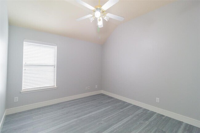 Building Photo - 6210 Pleasant Stream Dr