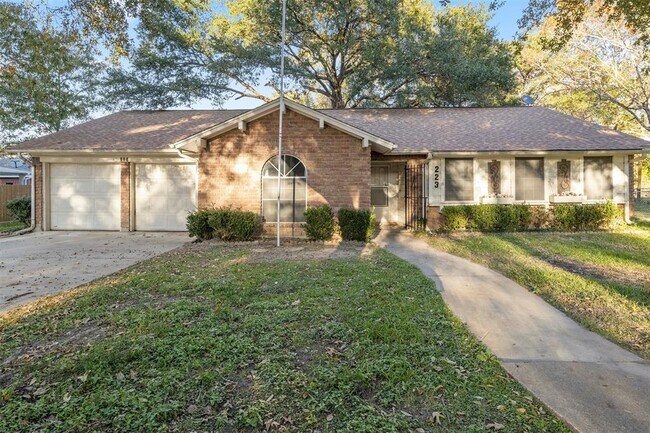 Building Photo - 223 Normal Park Dr