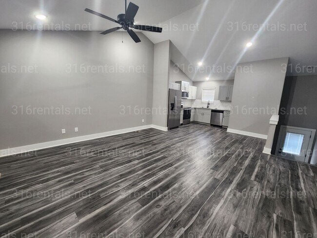 Building Photo - 5225 N Toben Ct