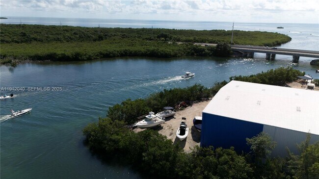 Building Photo - 228 Orchid St