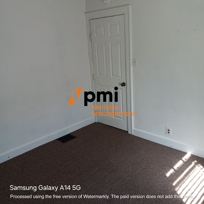 Building Photo - 5041 W 13th St