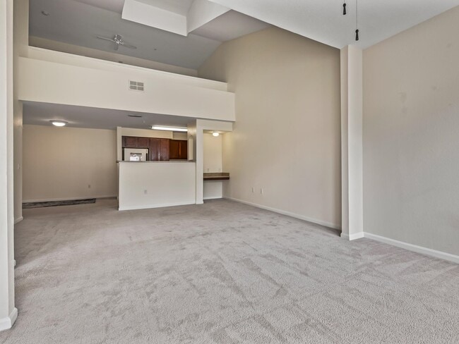 Building Photo - 2801 Chancellorsville Dr