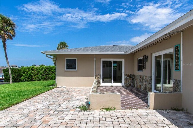 Building Photo - 6454 2nd Palm Point