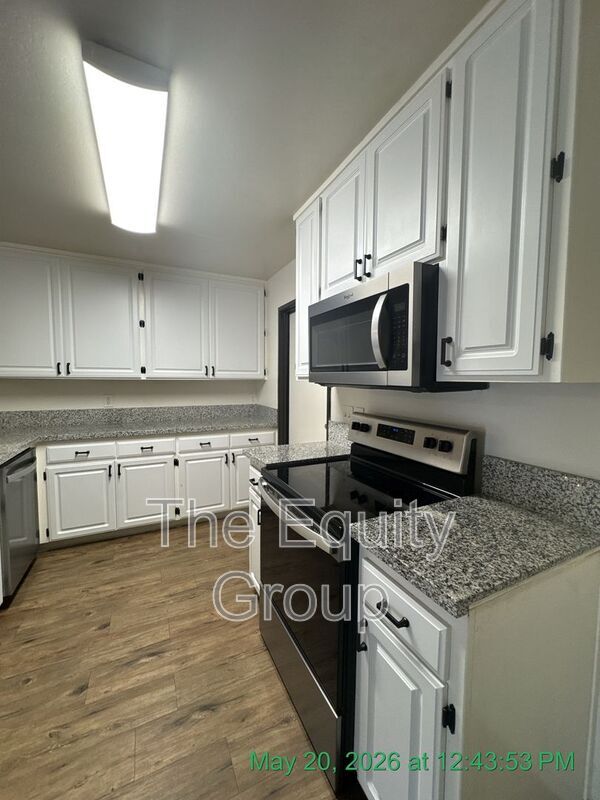 Building Photo - 407 N Park St