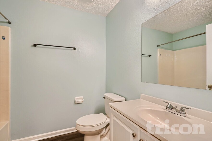 Building Photo - 9 Riddle Pl