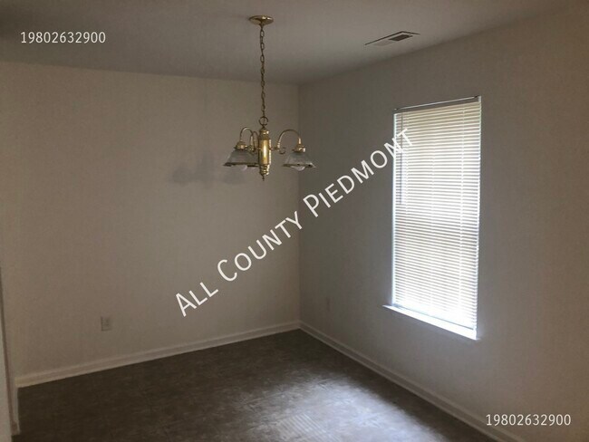 Building Photo - 4808 Delprado Cir