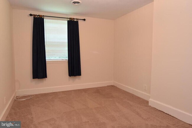 Building Photo - 6497 Windham Ave