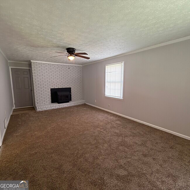Building Photo - 4101 Springlake Cir