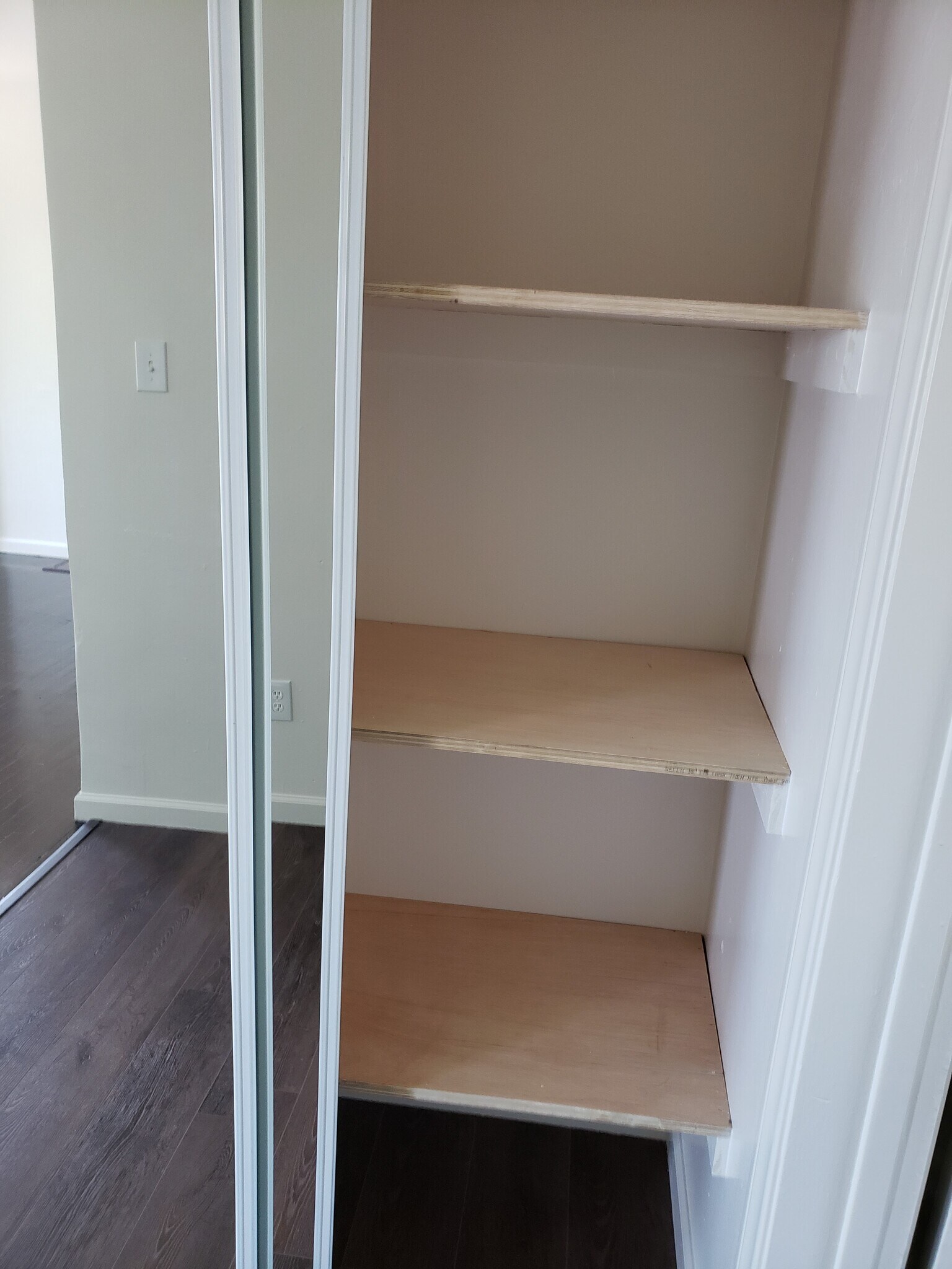 Building Photo - 720 Walnut St