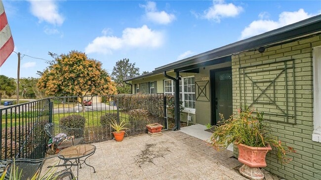 Building Photo - 2992 Chantilly Ave