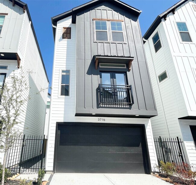 Building Photo - 3716 Creekmont Gardens Ln