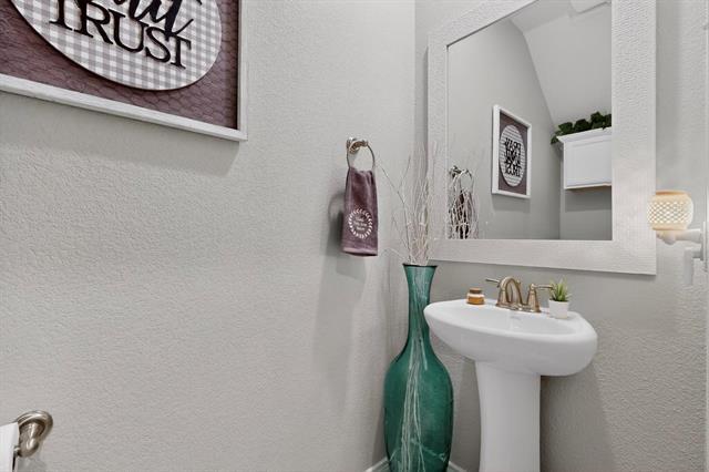 Building Photo - 9801 Diamondback Ln