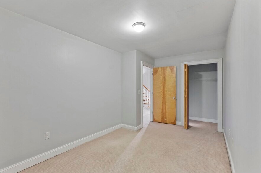 Building Photo - 877 Harrison Ave