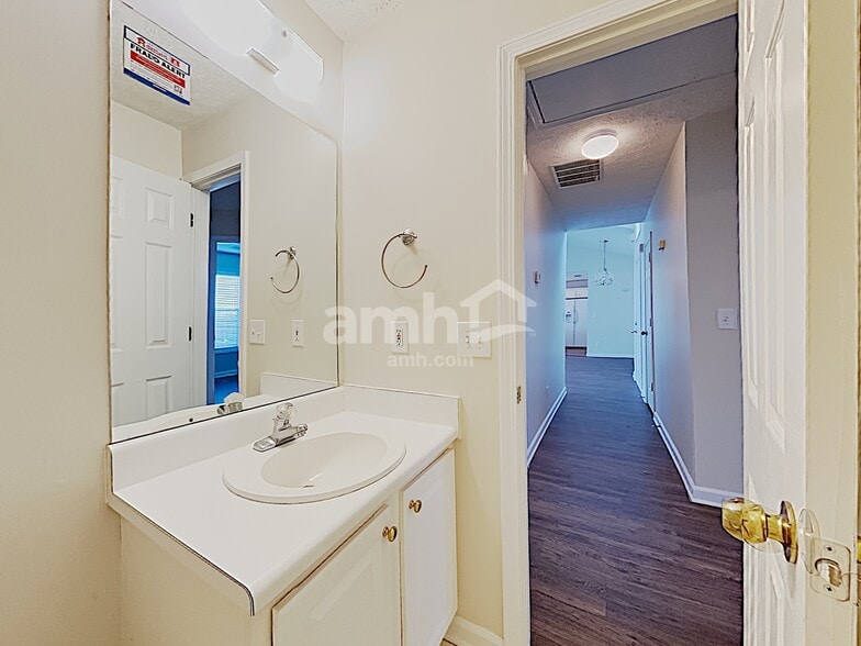 Building Photo - 740 Chatham Park Dr