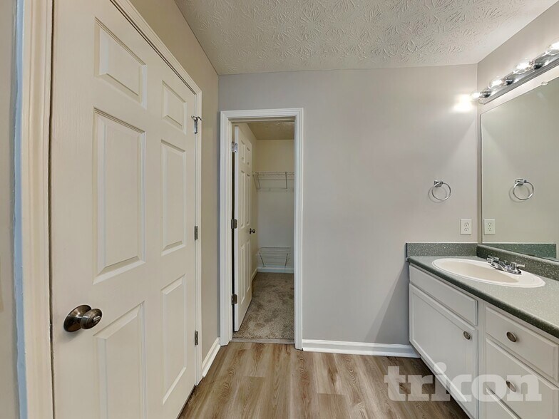 Building Photo - 2384 Tolliver Hills Ln