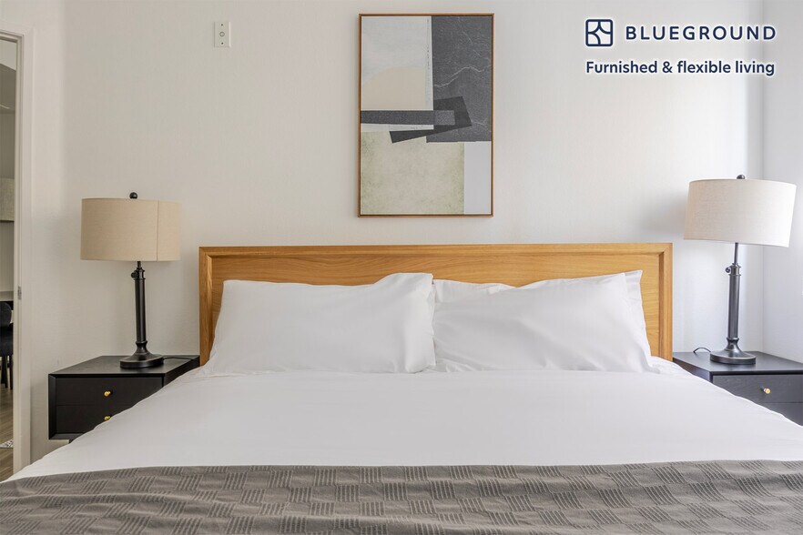 Building Photo - 8600 Burton Wy