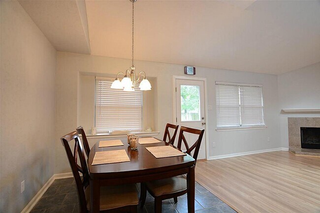 Building Photo - 21606 Glenbranch Dr