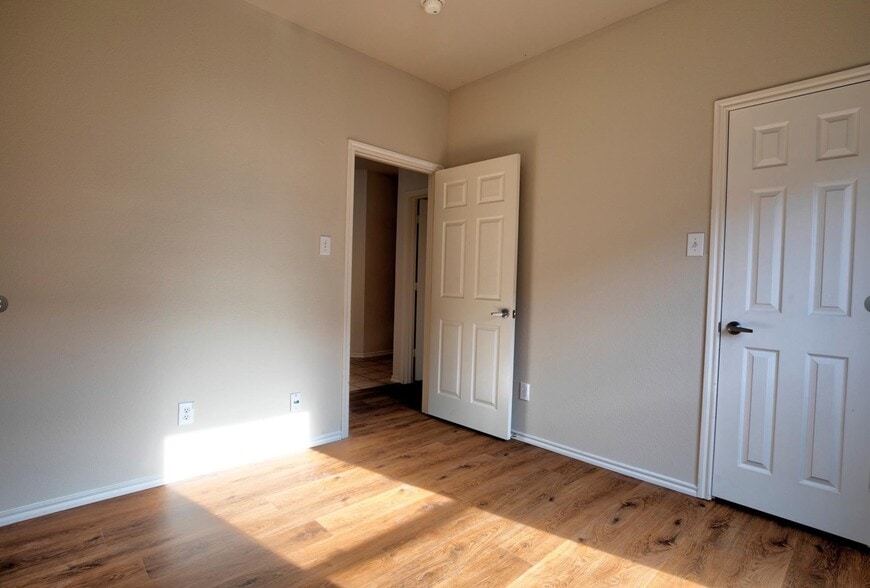 Building Photo - 2136 Carlotta Dr