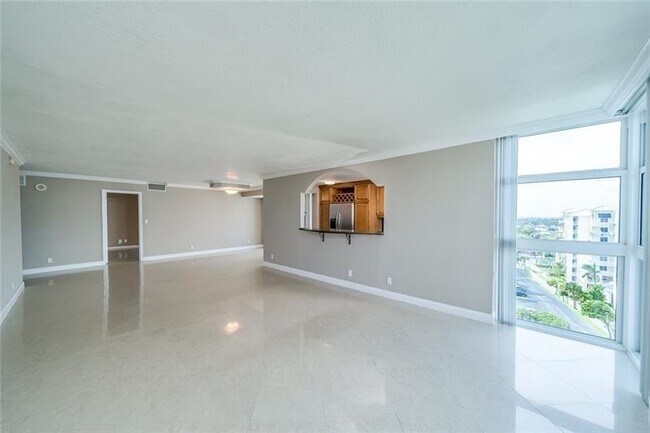 Building Photo - 1360 S Ocean Blvd