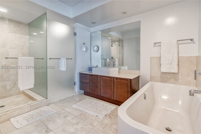 Building Photo - 250 Sunny Isles Blvd