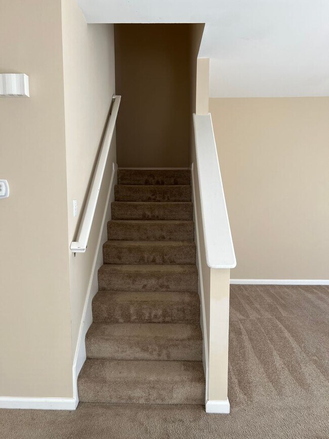 Building Photo - Newly Updated Townhome in Olde Town Village, Bluffton