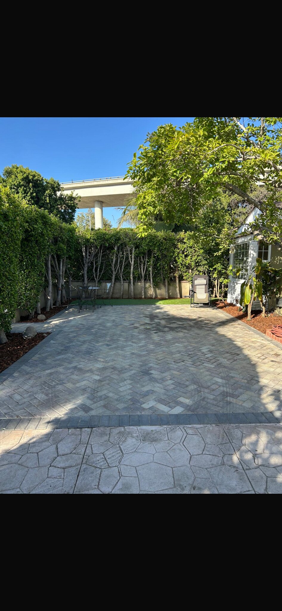 Building Photo - 11284 Sardis Ave