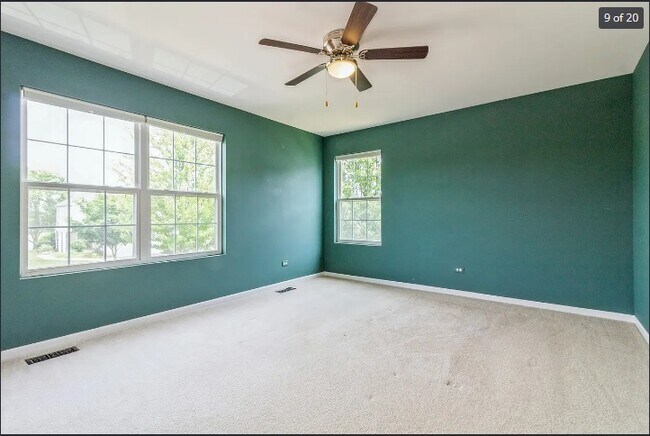 Building Photo - 4924 Montauk Dr