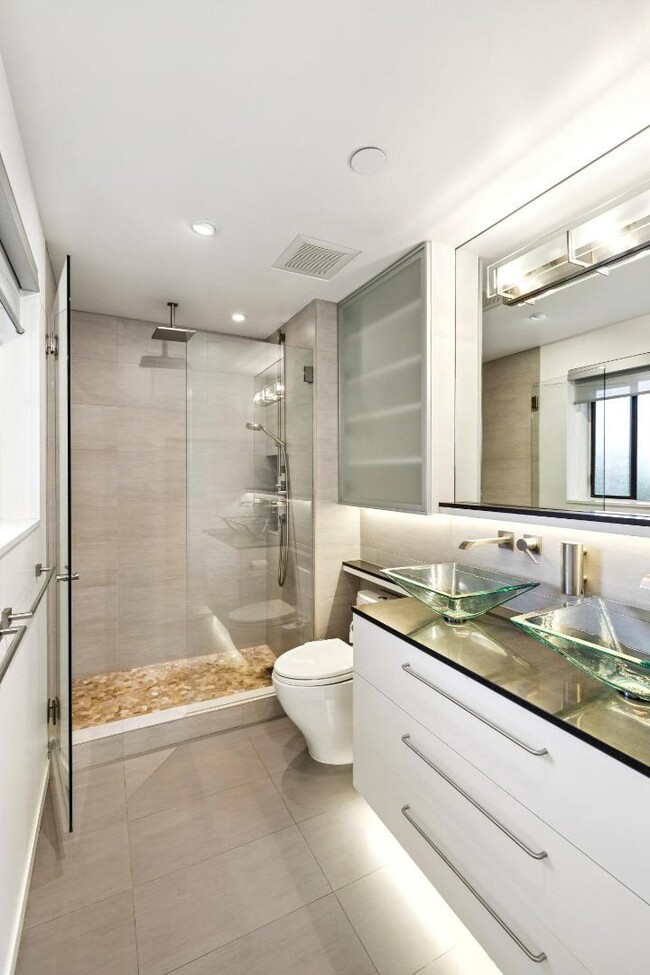 Building Photo - 237 High St