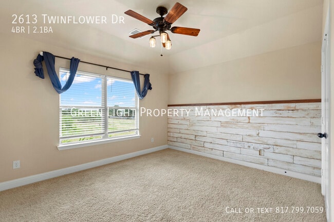Building Photo - 2613 Twinflower Dr