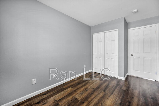 Building Photo - 229 W Pueblo St
