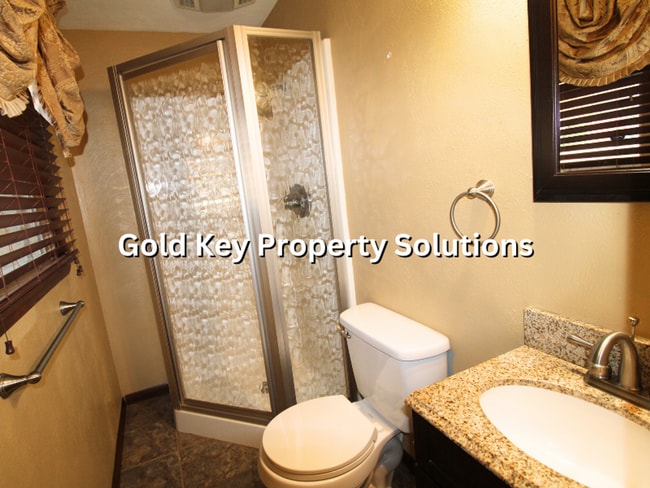 Building Photo - ALEXANDRIA 3 BR 2 FULL BA House in Beautif...