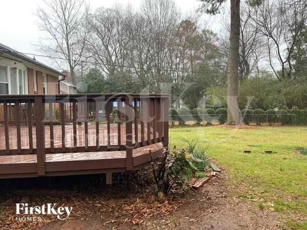 Building Photo - 7031 Ridgebrook Dr