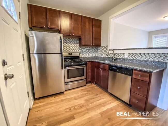 Building Photo - 0 bedroom in CHICAGO IL 60640