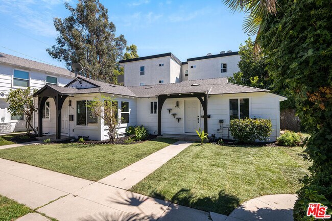 Primary Photo - 4524 Laurel Canyon Blvd