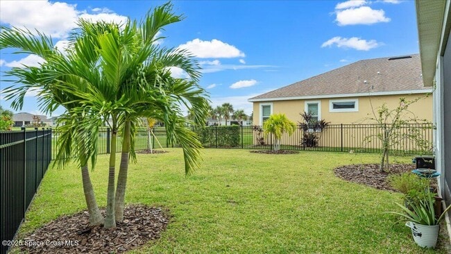 Building Photo - 8032 Mocan Ct