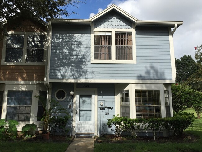 Primary Photo - 2/2.5 corner unit Townhouse in Whisper Lake