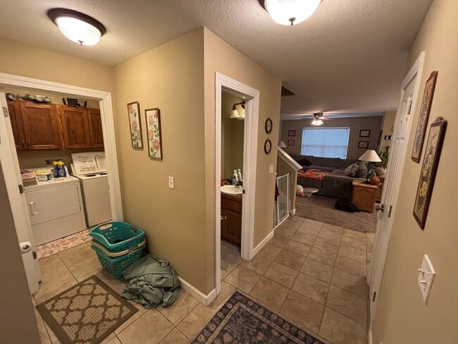 Building Photo - Spacious 3 Bed / 2.5 Bath Duplex – West Manhattan