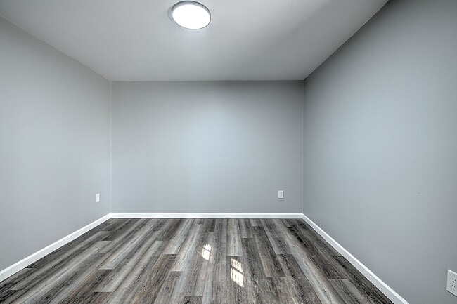 Building Photo - 254 Wildwood Dr